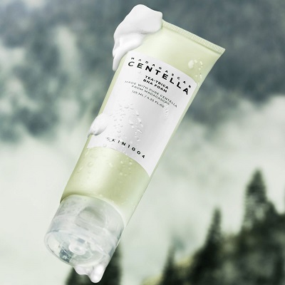 skin1004-tea-trica-bha-foam-37889696366838